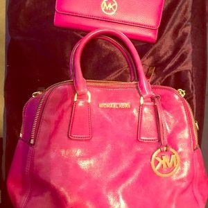 Hot pink Michael Kors- will split set